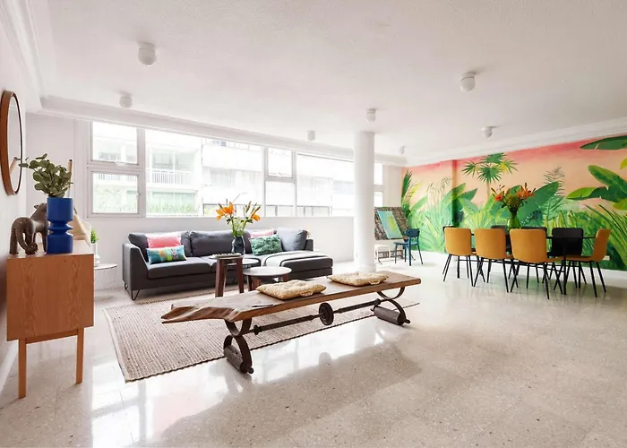 "the Palms Apartment" 4 Bedroom Remote Workers Paradise